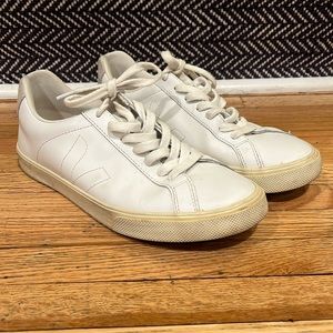 Veja sneakers size 7